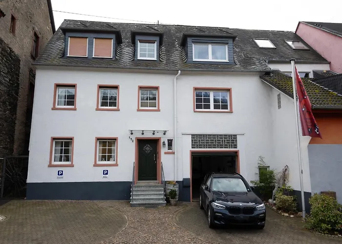 & Am Steinbrunnen Brauneberg